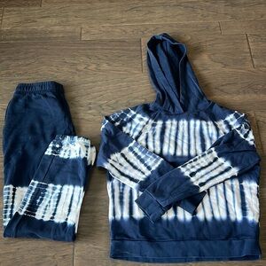 Madewell tie dye sweat set. Size medium bottom and large top.